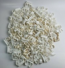 Approx 160x Plastic Push / Snap in or Open Copper Pipe Clips 15mm 22mm & 28mm