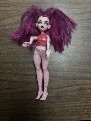 2021 Monster high buried Secrets? Draculaura ? w/ Accessories