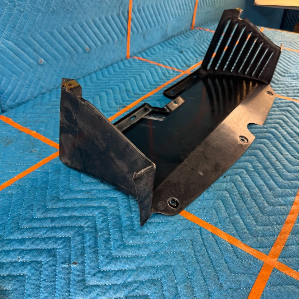 Chrysler TC MASERATI 1989-1991 46 K conducto de admisión de flujo de aire central OEM Foto 3 de 4