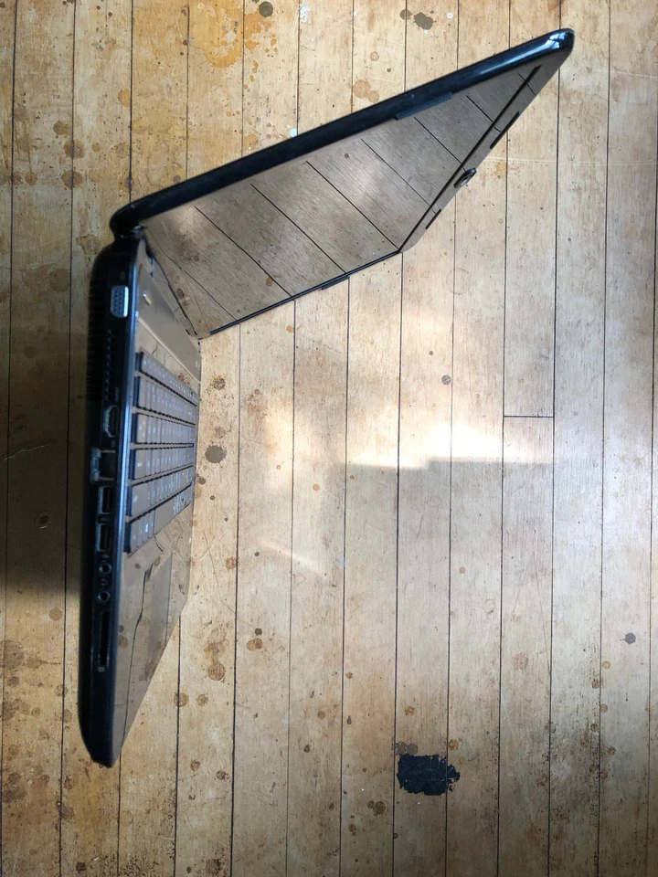 HP Pavilion G7-2269WM (8 GB RAM, AMD A8-4500M, 500 GB HDD, Windows 10) Foto 3 de 4