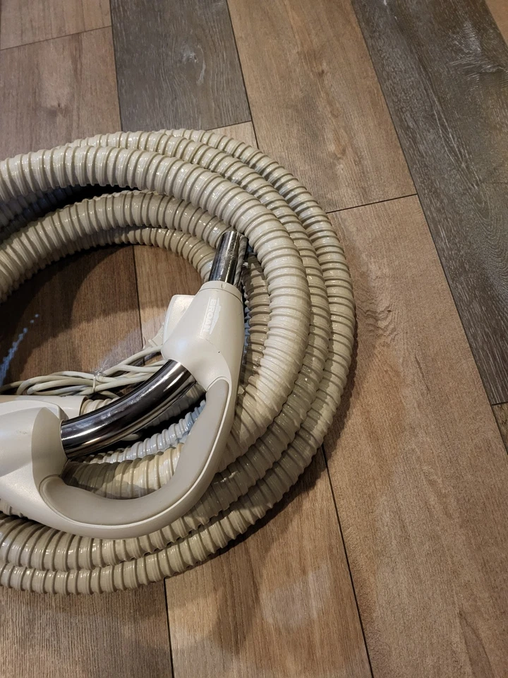 Mangueira de vácuo central Broan 30 pés para vácuo central modelo CV40-D em bom estado - Imagem 4 de 4