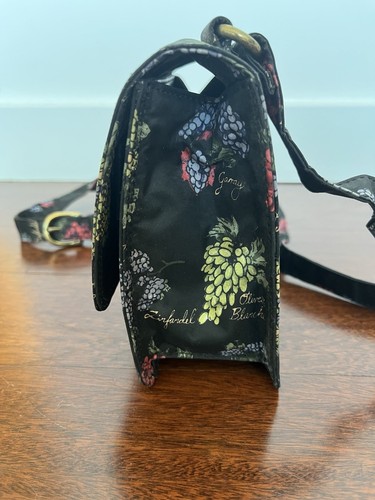 Vintage Nicole Miller Crossbody Bag With Grape Pattern - Picture 4 of 7