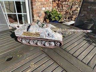 Deutscher Panzer "Jagdpanther" 1:16 " Wintertarn " !!
