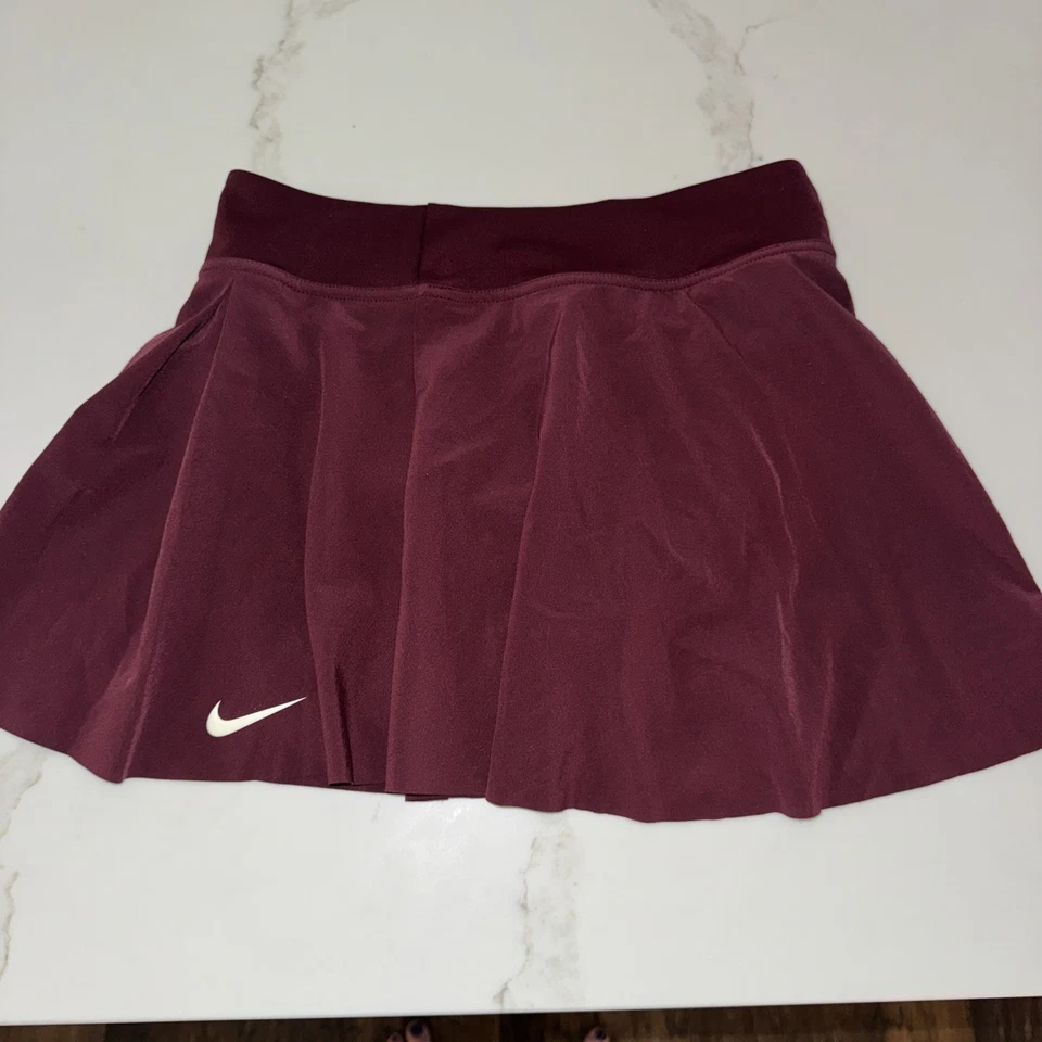 Conjunto de falda y camiseta sin mangas Nike granate borgoña tenis golf XS/S Foto 2 de 4