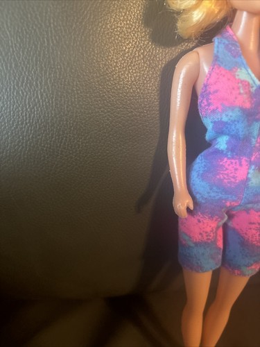 Barbie Clone 11" Vintage Made In Hong Kong Twist/Turn Body - Foto 4 di 10