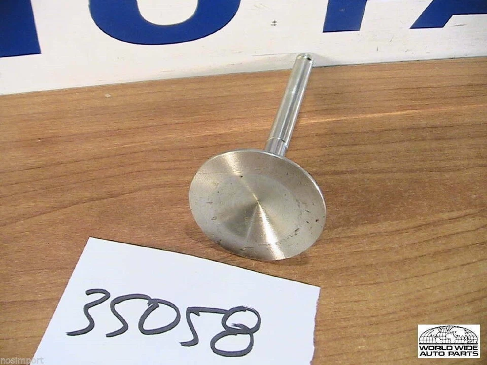 Válvula de admisión Triumph TR7 NOS AE 35058 ref. 071-013 Foto 2 de 2