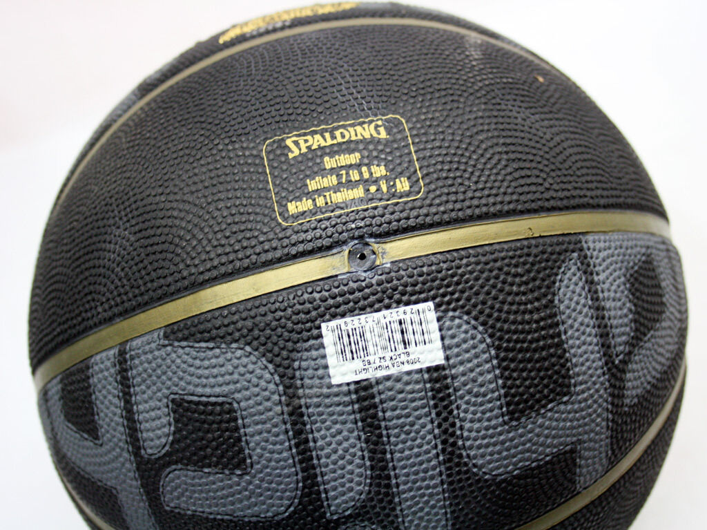 RARE SPALDING GOLD NBA OUTDOOR BASKETBALL BALL SIZE 7 NEW NOS !