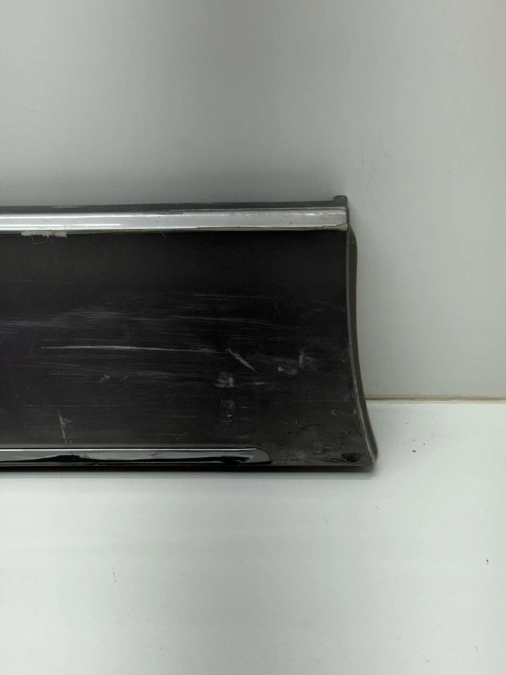 2011 - 2017 NISSAN QUEST Lower Molding 82870-1JB0A RH - Image 4 of 4