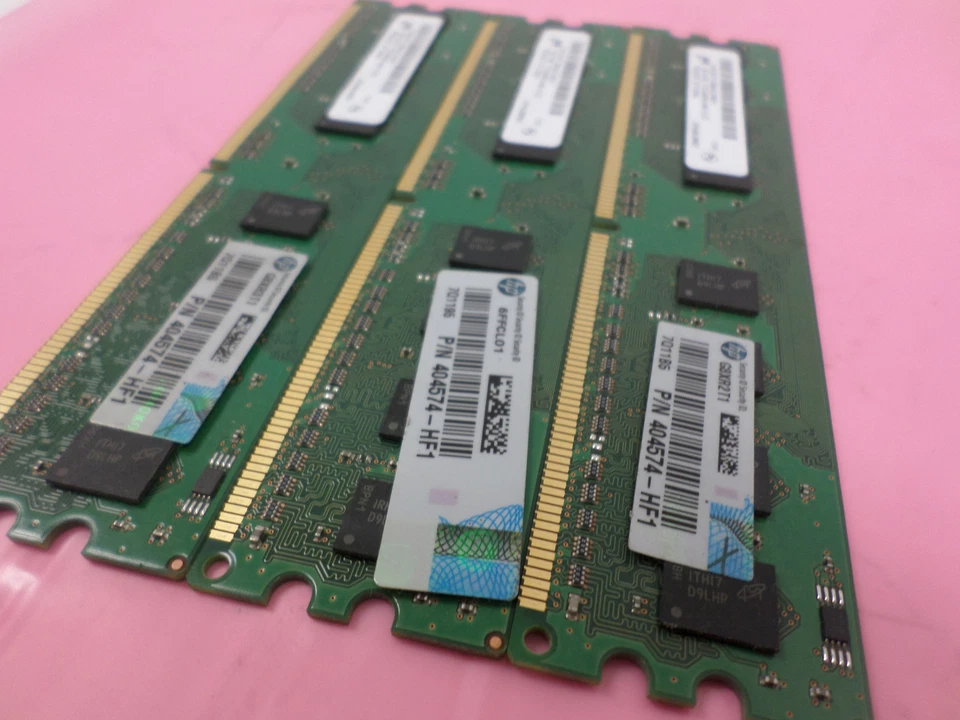3 x Micron 1GB (3GB Total) 1Rx8 DDR2 PC2 RAM Memory Modules MT8HTF12864AZ-800H1 - Image 4 of 4