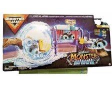 Monster Jam Megalodon Monster Wash 1:64 Monster Truck Playset - NEW IN BOX