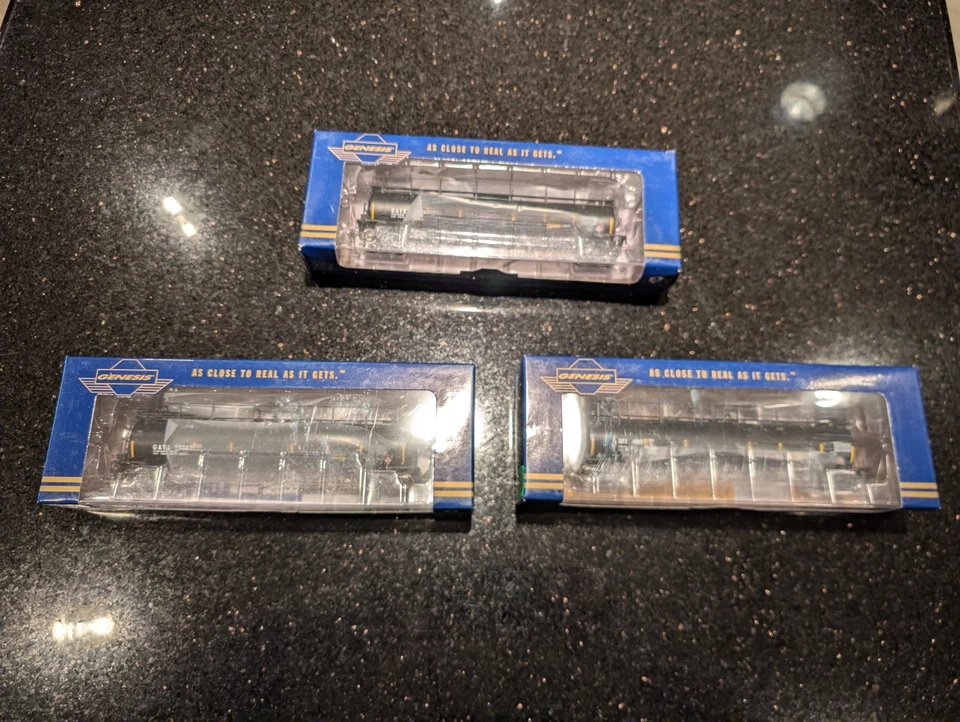 Athearn Genesis GATX TankTrain - "The OilCans"  (Lot B of 3 Cars) - Image 3 of 4