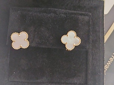 VAN CLEEF & ARPELS Vntage Alhambra Yellow Gold Earrings