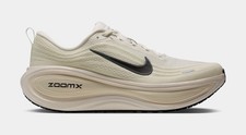 MENS NIKE VOMERO PLUS HV8150-117 SAIL/BLACK-COCONUT MILK-PALE IVORY-SIZE 11.5