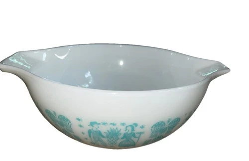 Vintage Pyrex Cinderella #443 Amish Butterprint Mixing Bowl 2-1/2 qt