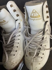 Jackson Competition Figure Skates Size 2C