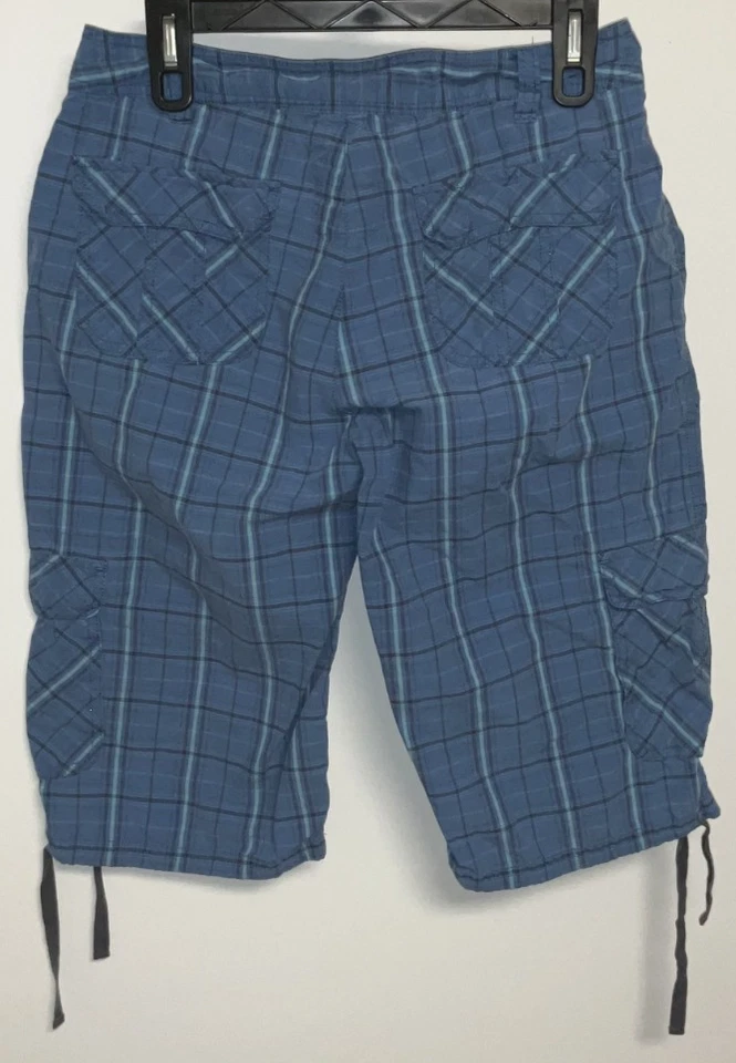 Life Is Good Cargo Shorts Women's 8 - Image 2 of 3