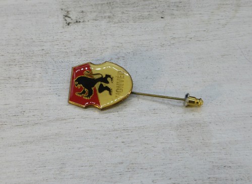Rare pin badge HUNGARY HONVED BUDAPEST FOOTBALL CLUB enamel - Picture 3 of 8