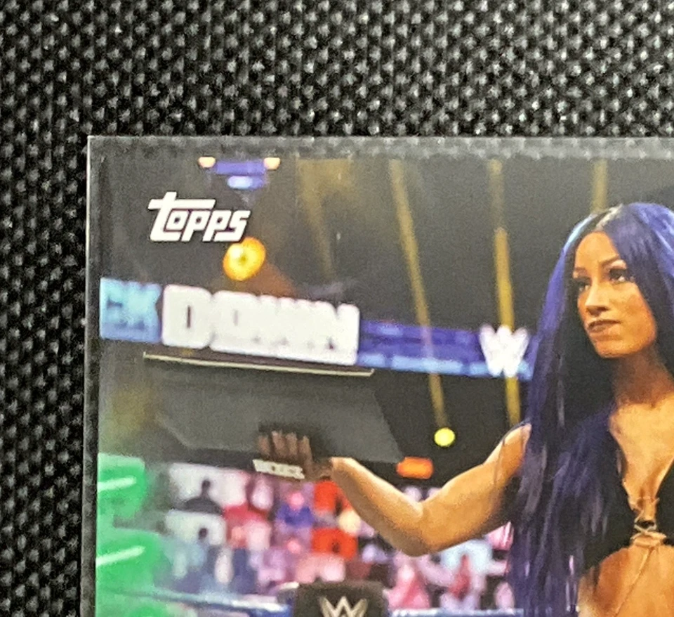 Sasha Banks #85 Serial 38/50 Green WWE SmackDown Women's Division Wrestling Card - Image 2 of 4
