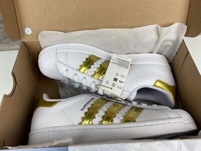 試着のみ新品 GOLDEN  SUPERSTAR The adidas Superstar Goes for Gold in its 50th Year - Releases