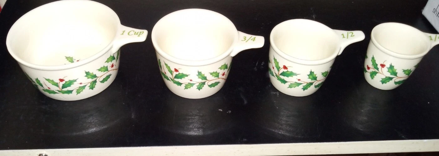 Holiday Collection by Lenox, set of 4 Porcelain Measuring Cups