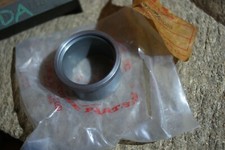 HONDA ORIGINAL FL250 ODYSSEY QUERLENKER AUSSENBUCHSE VORNE 51393-950-000 NOS