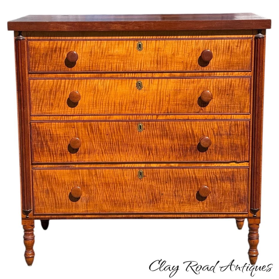 古董樱桃和老虎枫木夏来登抽屉柜 1820 年乡村 — 第 2/4 张图片
