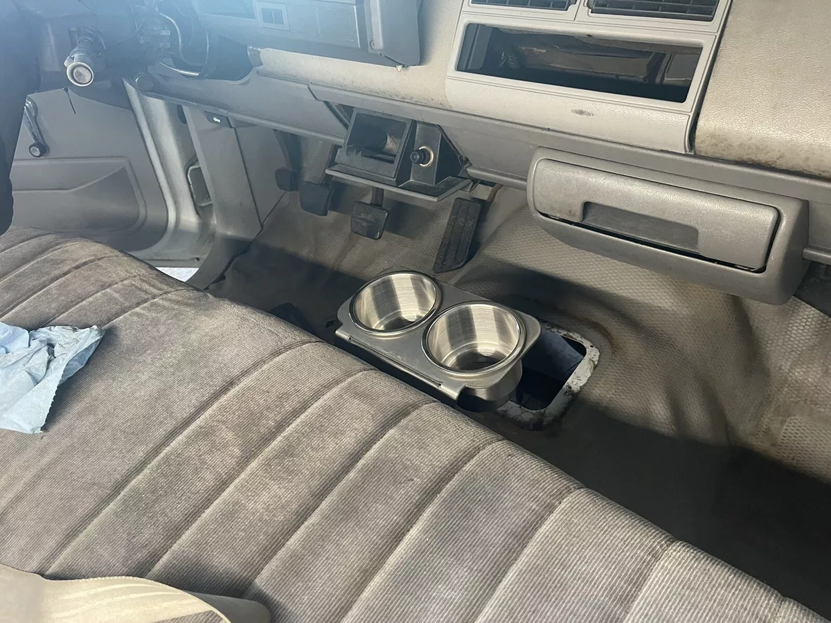 3 top seater truck