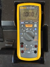 Fluke 1587 FC Insulation Multimeter w/ True-RMS Digital Display & Bluetooth