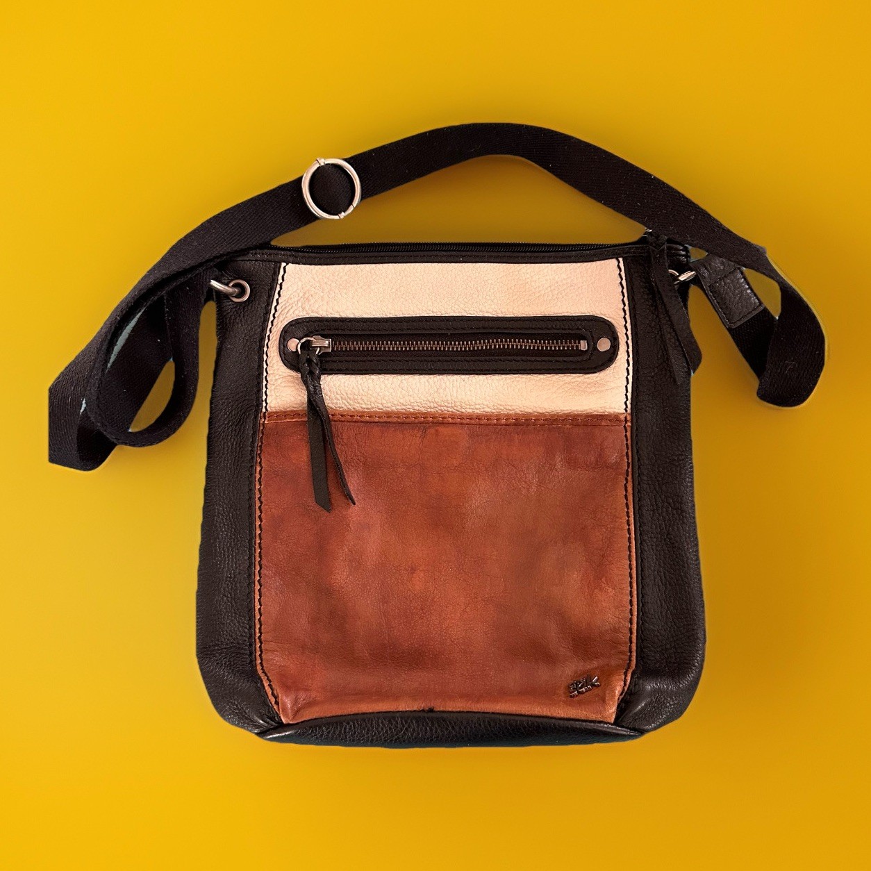 The SAK Laurel Black Brown Cream Leather Crossbody Shoulder Bag Purse Adjustable