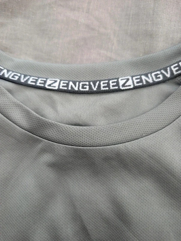 Zengvee Grey Athletic Performance T‑Shirt – Breathable Mesh – Reflective Sleeves image 4