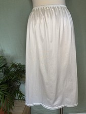Vanity Fair White Lace-Trim Half Slip balletcore girlhoodcore cottagecore