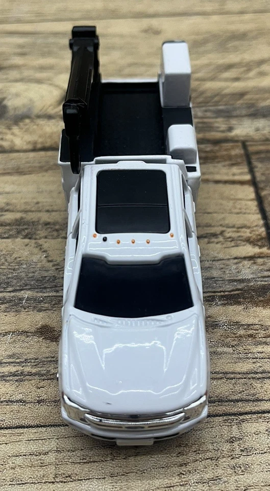 Camión grúa Ford F-350 2020 de servicio agrícola Ertl Foto 4 de 4