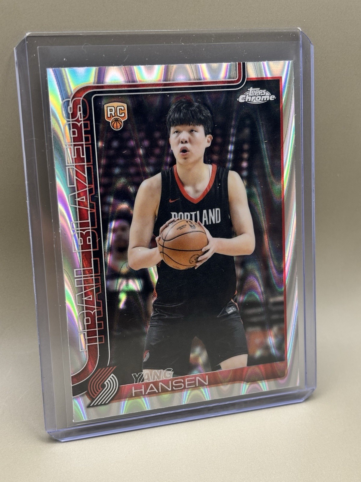 2025 Topps Chrome #266 Yang Hansen RayWave Refractor Rookie