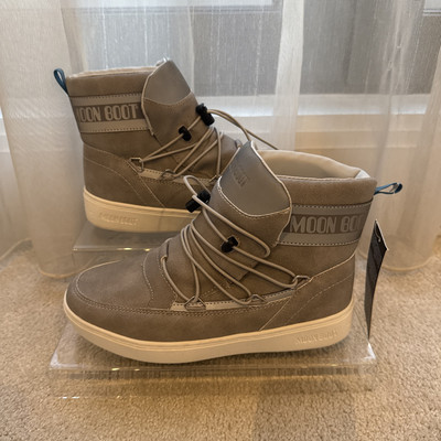 Neu mit Karton Moonboot Pulse Junior Detroit Größe 4