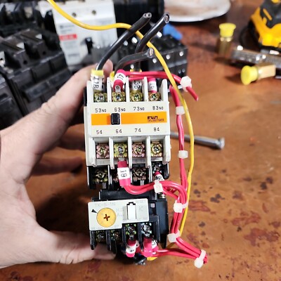 Fuji Electric - SC-4-0 - Magnetic Contactor Relay & TK-5-1N SZ-A40