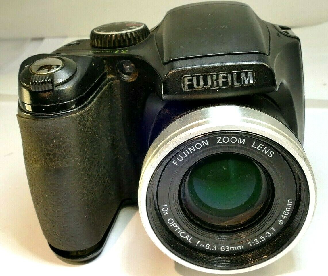 Fujifilm FinePix S Series S5700 7.1MP Digital Camera Black - AS IS