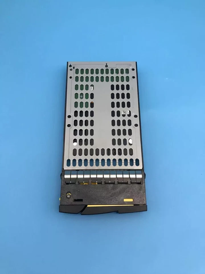 For New HPE K9B44B 841590-001 8TB SAS 3.5 3Par 8000 LFF Hard Drive - Image 3 of 3