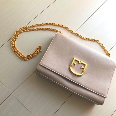 FURLA Viva Mini Pochette Crossbody Bag Beige Leather Gold Chain New