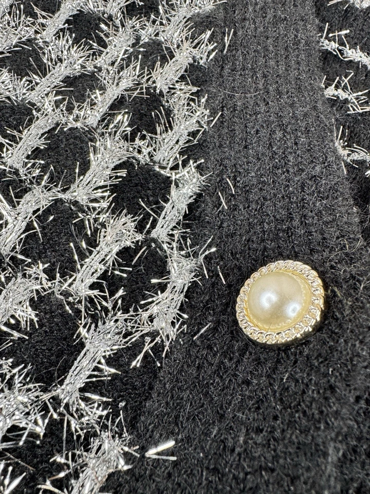 Coco + Carmen Black Silver Eyelash Knit Cardigan Sweater L/XL Pearl Buttons Foto 2 de 4