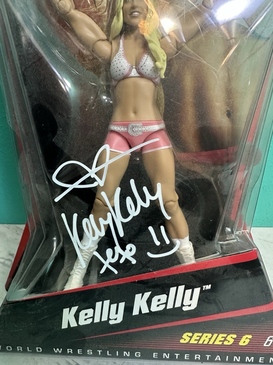 未開封　WWE ケリー・ケリー シリーズ6　BASIC　Kelly Kelly WWE Action Figure Basic Series 6 Kelly Kelly 2010 Signed