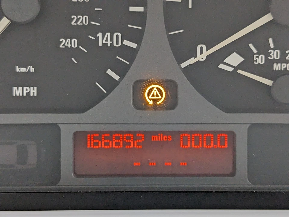 BMW 323i 325i Serie 3 1999-2000 Instrumento Velocímetro Cuadro Medidores 166 k Fabricante de equipo original Foto 3 de 4