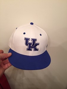 black nike fitted hat