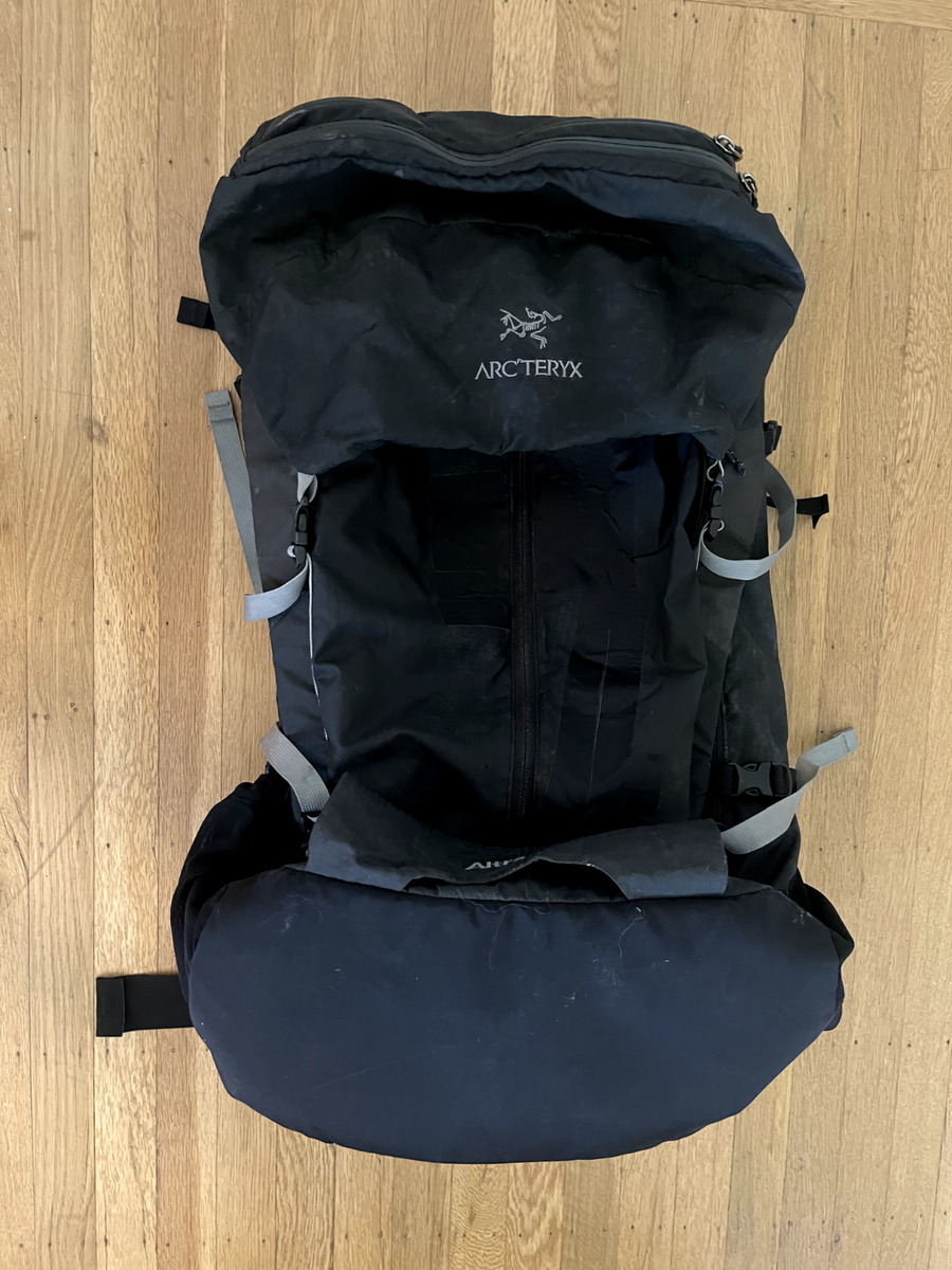 Arc'teryx ブラック バックパック Arc'teryx ブラックバックパック ブラック