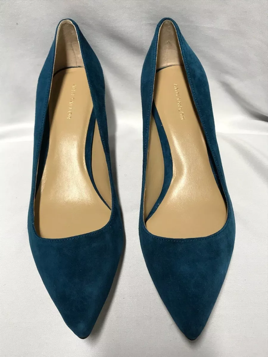 NEW Ann Taylor Dark Blue Suede Eryn Pump Heel SZ 5.5 eBay