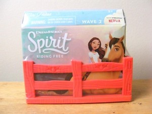 Dreamworks Spirit Riding Free Blind Barn Wave 2 Red Stable Mini