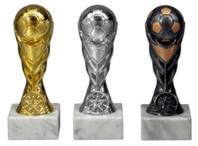 3 Fußball-Pokale mit Ihrem Wunschtext graviert (56200)