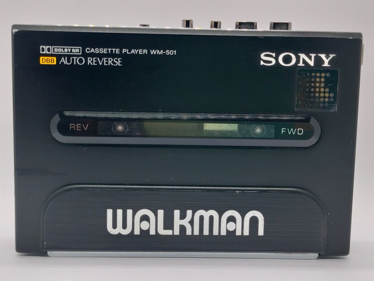 大人気新品 Sony WM parts for Dead power no etc case with player Cassette Walkman 501 ポータブルプレーヤー