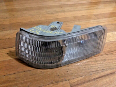 1996-99 CADILLAC  ELDORADO LEFT CORNER MARKER SIGNAL LIGHT OEM USED 16515777