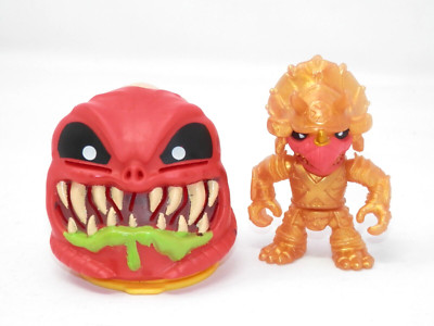 Moose Toys TREASURE X Figure & Dissect the Alien Head   Dino Red Gold Horns