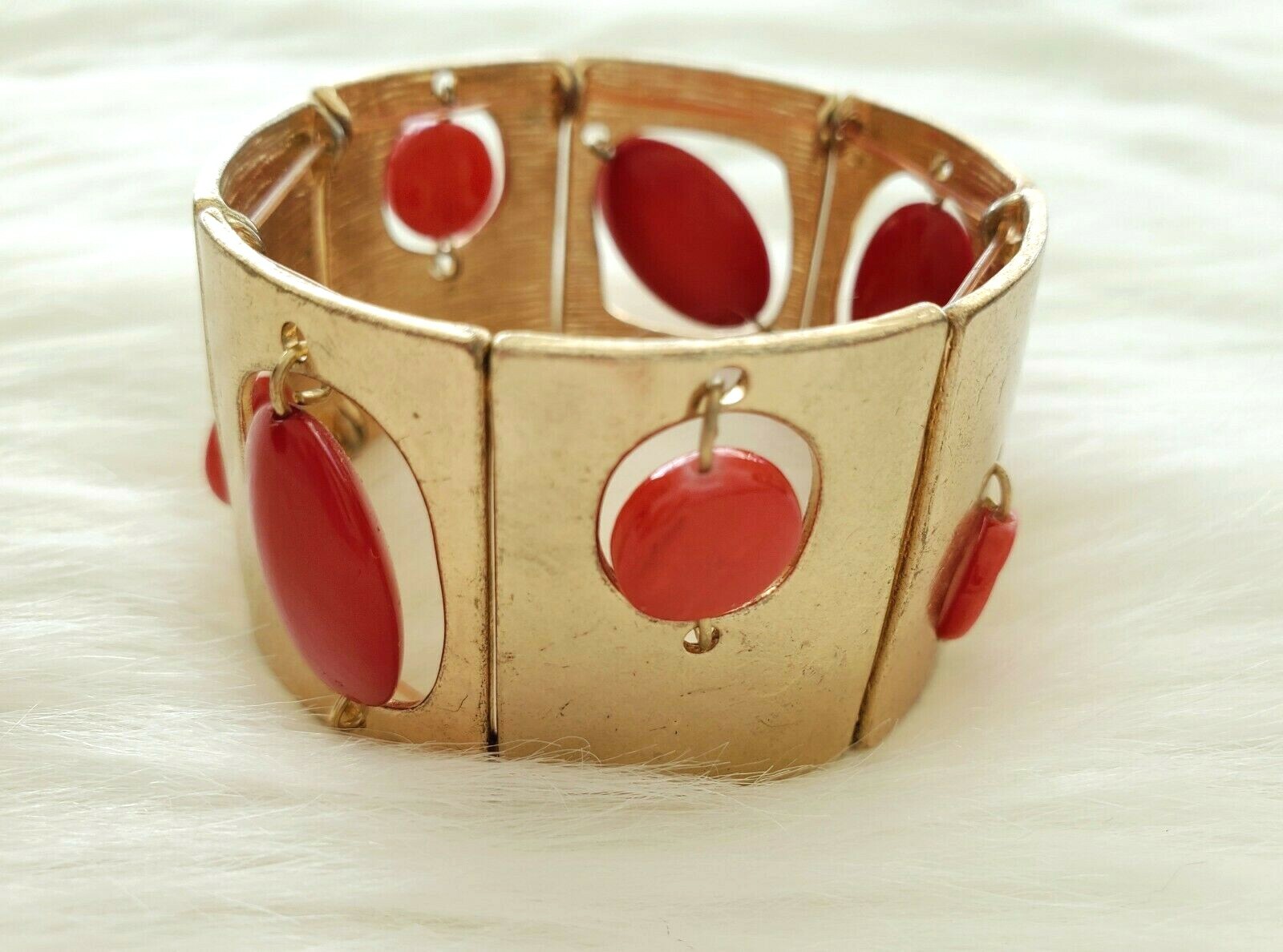 High Polished Gold Tone with Red Beads Stretch Bracelet *GEOMETRIC*